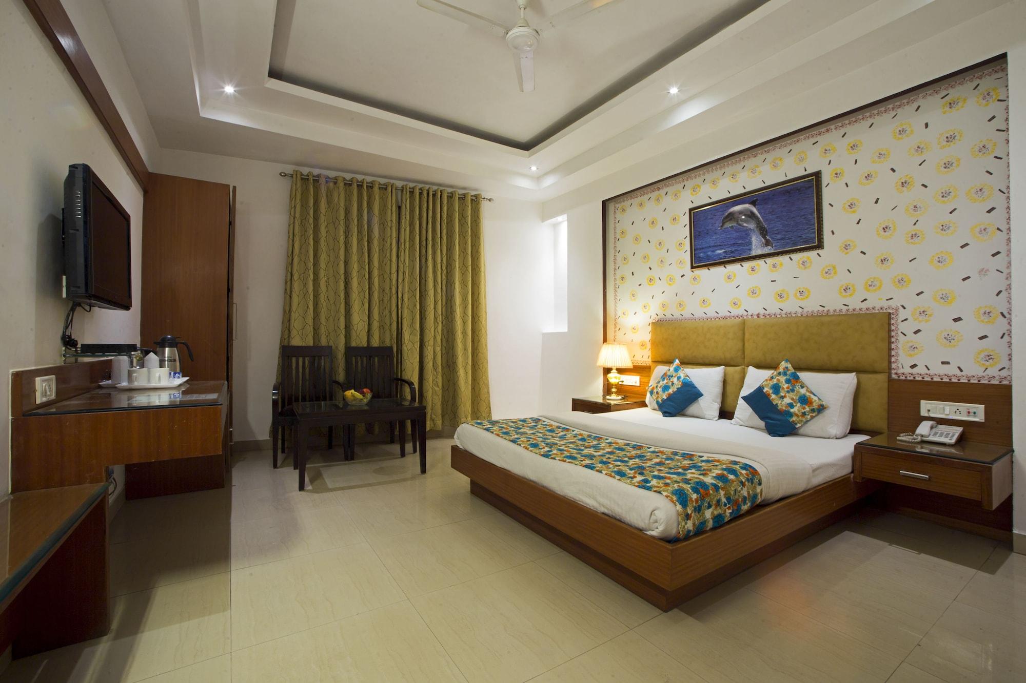 Hotel Krishna Deluxe-By Rcg Hotels Yeni Delhi Dış mekan fotoğraf